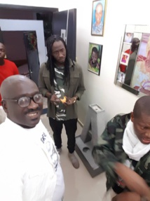 ( 15 Photos + Vidéo) Cette surprise que Carlou-D n’est pas prêt à oublier de sa vie. ( 15 Photos + Vidéo) Cette surprise que Carlou-D n’est pas prêt à oublier de sa vie.