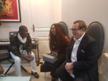 ( 15 Photos + Vidéo) Cette surprise que Carlou-D n’est pas prêt à oublier de sa vie. ( 15 Photos + Vidéo) Cette surprise que Carlou-D n’est pas prêt à oublier de sa vie.