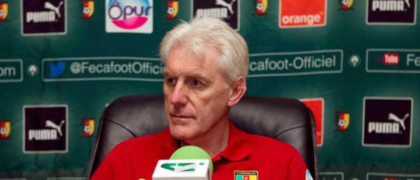 Cameroun : l'ex-sélectionneur Hugo Broos va attaquer la Fecafoot