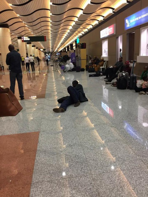 URGENT-  Les aiguilleurs de la tour de contrôle en grève, l'aéroport AIDB paralysé