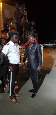 Les coulisses de tournage du nouveau Clip de WALLY SECK…Tout ce que vous n’avez pas vu en Images