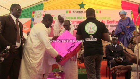 Photos: Cérémonie de Remise de Femelles gestante et de bourses d'aide en élevage