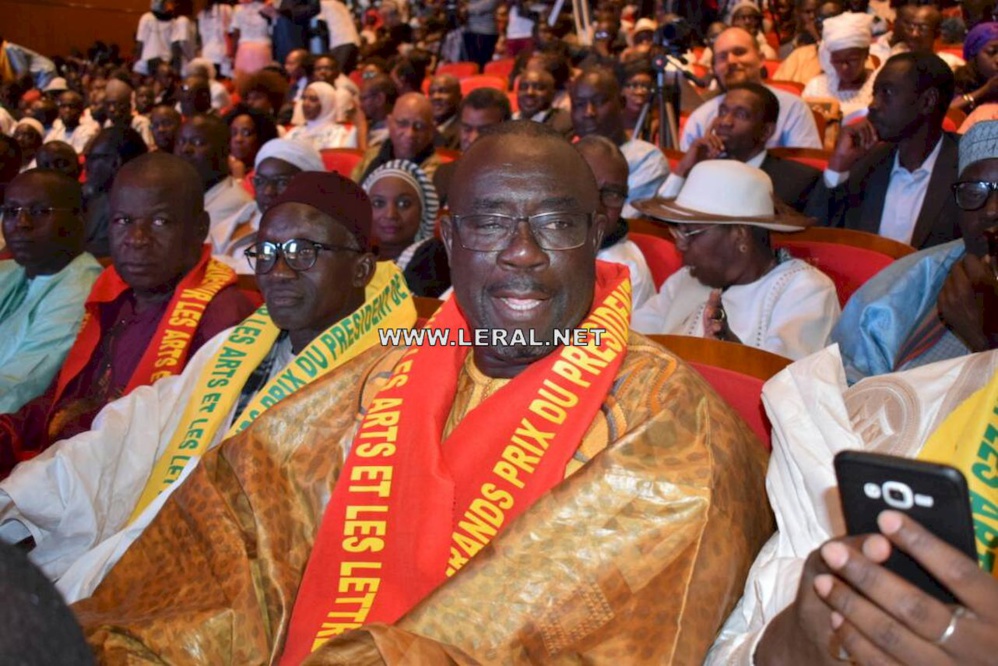 Cérémonie de remise de prix du président de la République pour les Arts et les Lettres Cérémonie de remise de prix du président de la République pour les Arts et les Lettres