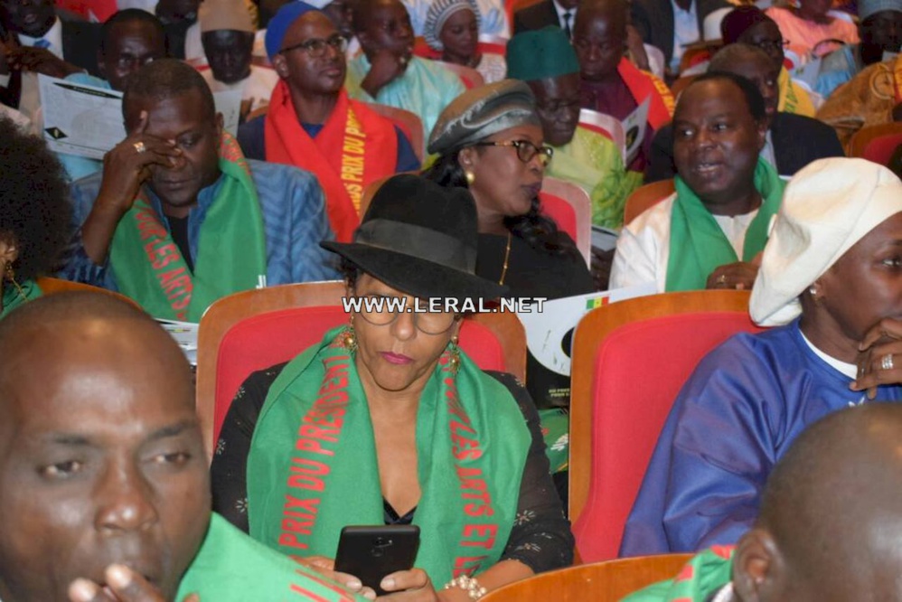 Cérémonie de remise de prix du président de la République pour les Arts et les Lettres Cérémonie de remise de prix du président de la République pour les Arts et les Lettres