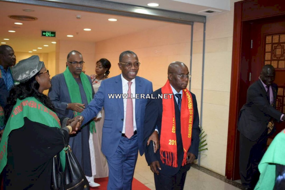 Cérémonie de remise de prix du président de la République pour les Arts et les Lettres Cérémonie de remise de prix du président de la République pour les Arts et les Lettres