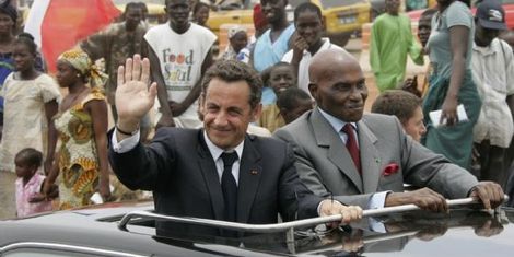 Suppression de la base militaire française de Dakar “Wade a volé l’annonce à Sarkozy” selon le journal français, Le Monde.