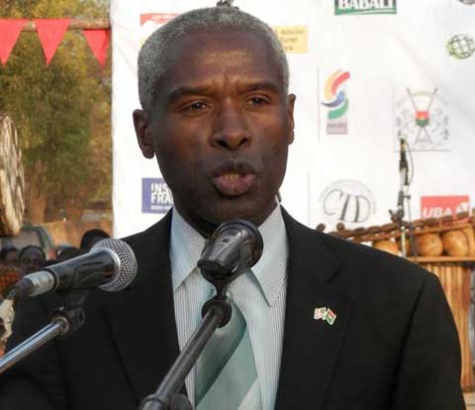 Remise de matériel à la Police nationale par l’ambassade des Etats-Unis: « Nous comptons sur le Sénégal en tant que partenaire crucial dans la région… », dixit Son Excellence Tulinabo Salama Mushingi 