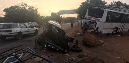 Grave accident à Diass : Le bilan fait 5 morts (images) Grave accident à Diass : Le bilan fait 5 morts (images)