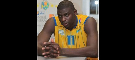 Basket : En vacance au Sénégal , le basketteur Saer  Sène perd son passeport  et reste bloqué au Sénégal