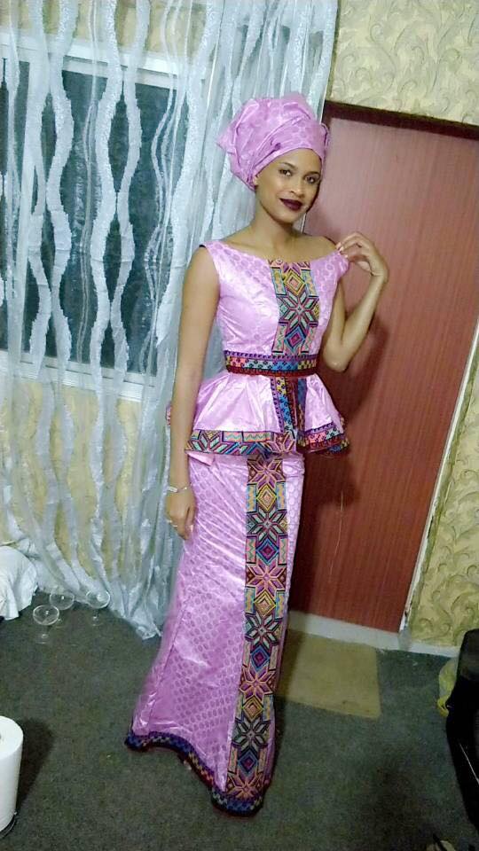 Marie Louise Diaw: Le Sagnsé à la Sénégalaise lui va à merveille ! Marie Louise Diaw: Le Sagnsé à la Sénégalaise lui va à merveille !