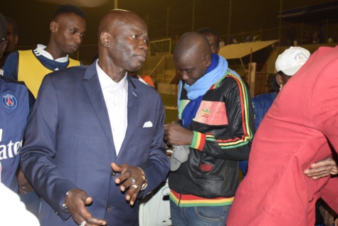 Afsud (fan club de Omar Pène) et DSYN (fan club de Youssou Ndour) ont joué un match de gala ce samedi à Dakar Sacré-Coeur