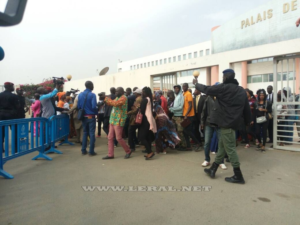 Les images du procès de Khalifa Sall, renvoyé jusqu'au 23 janvier