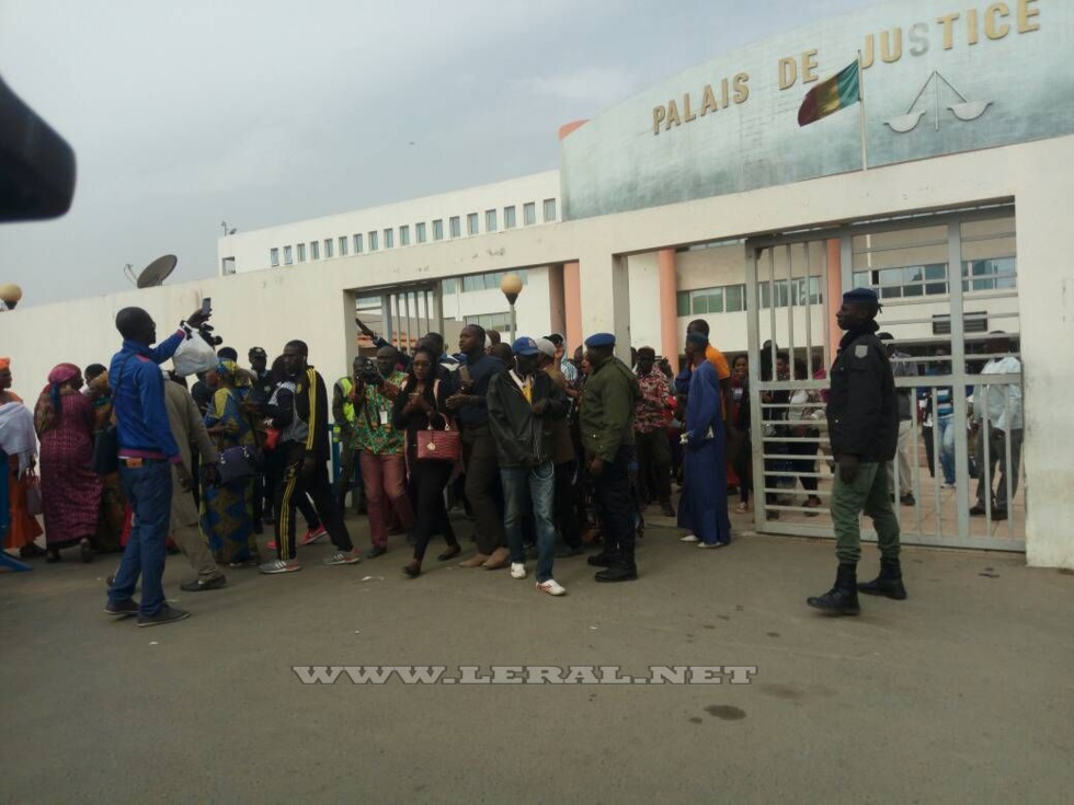 Les images du procès de Khalifa Sall, renvoyé jusqu'au 23 janvier