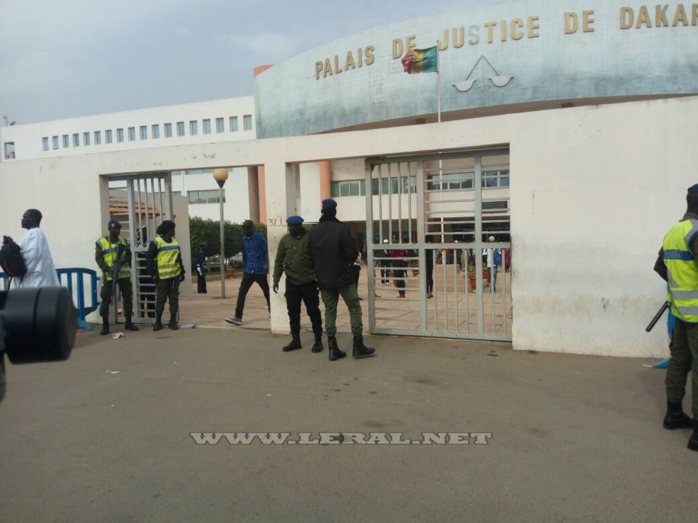 Les images du procès de Khalifa Sall, renvoyé jusqu'au 23 janvier