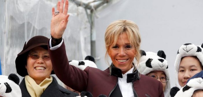 France: En visite en Chine, Brigitte Macron vole la vedette à son mari