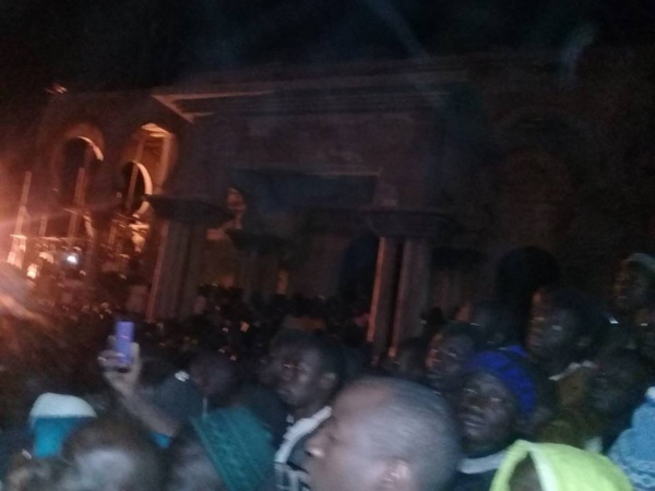 5 photos-Le Mausolée de Serigne Sidy Mokhtar Mbacké, pris d'assaut par les fidèles mourides 5 photos-Le Mausolée de Serigne Sidy Mokhtar Mbacké, pris d'assaut par les fidèles mourides