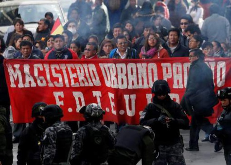 Bolivie- Le Dakar: des heurts éclatent entre manifestants et policiers...