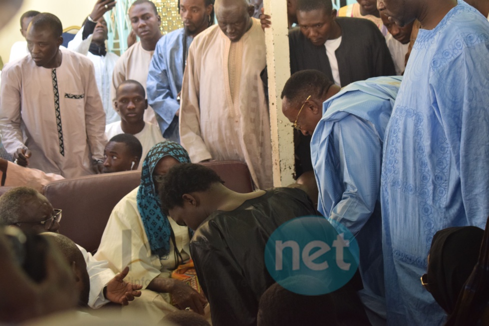 Wally Seck à Touba pour présenter ses condoléances