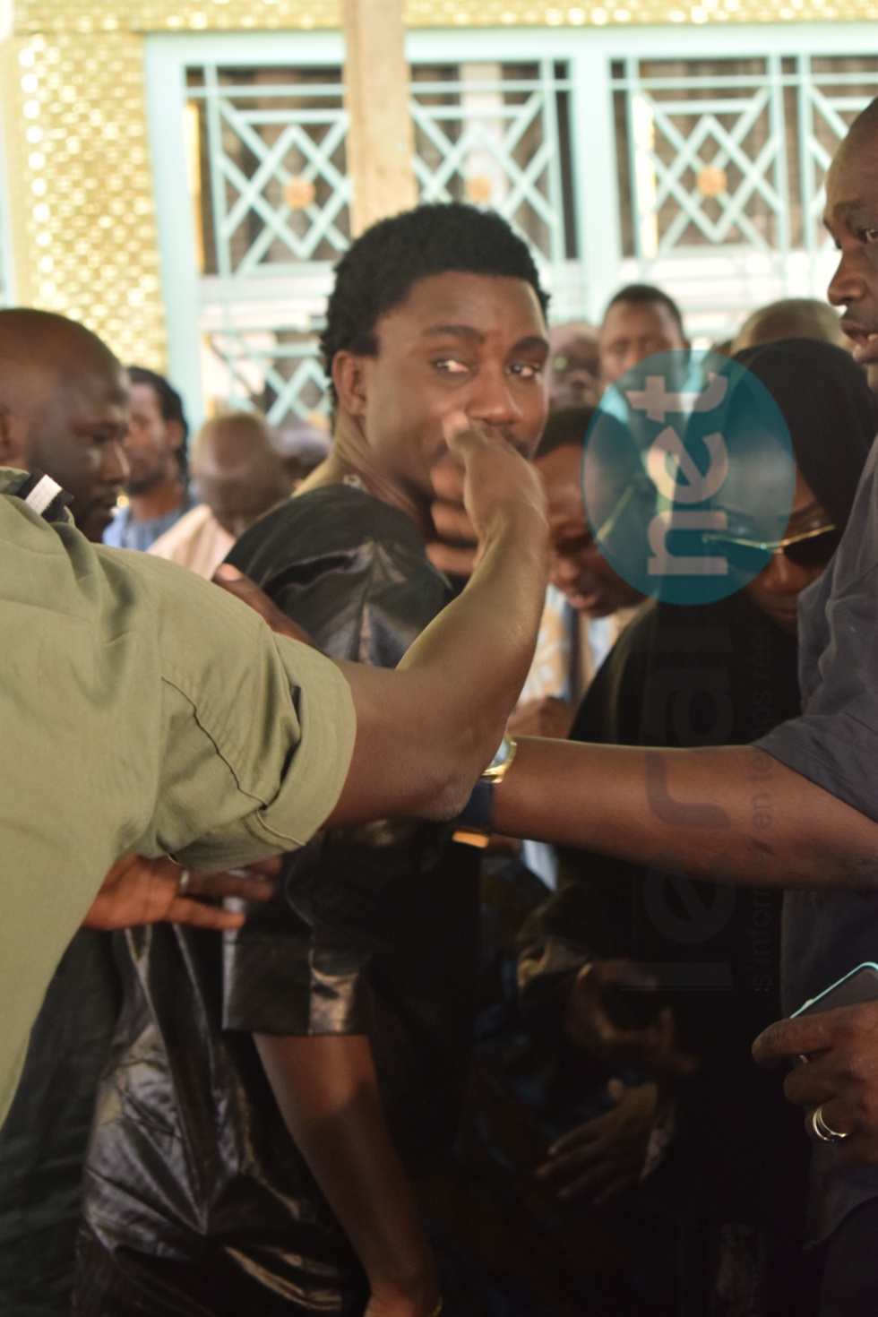 Wally Seck à Touba pour présenter ses condoléances