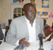 Pour des manœuvres policiennes avec l’invitation de l’ONCAV aux travaux: Le Conseil National de la Jeunesse boycotte Ousmane Masseck Ndiaye Pour des manœuvres policiennes avec l’invitation de l’ONCAV aux travaux: Le Conseil National de la Jeunesse boycotte Ousmane Masseck Ndiaye