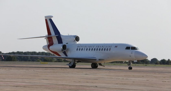 URGENT - L’avion du président Macron a heurté la Pointe de Sarène à l’aéroport de Saint-Louis