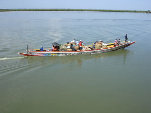 Renversement d’une pirogue sur le fleuve Sénégal : 13 morts (jeunes filles) et 2 survivants.