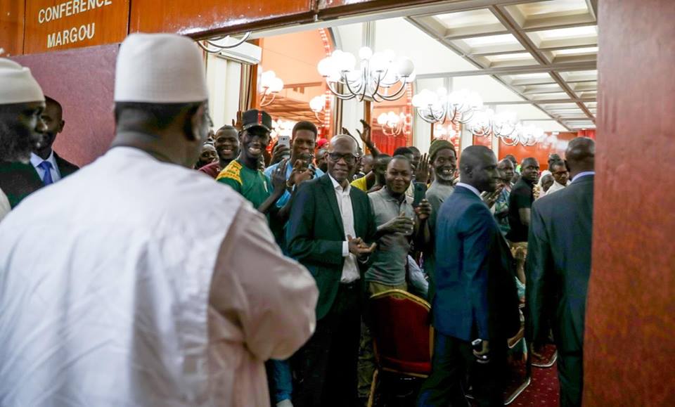 Macky Sall a rencontré la communauté sénégalaise vivant au Niger Macky Sall a rencontré la communauté sénégalaise vivant au Niger
