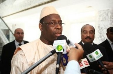 Macky Sall répond à l'opposition : "Je suis au service de l'intérêt des Sénégalais (...) Dieu ne retient pas les paroles mais les actions" Macky Sall répond à l'opposition : "Je suis au service de l'intérêt des Sénégalais (...) Dieu ne retient pas les paroles mais les actions"