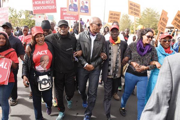 Grande marche de l'opposition, les réactions des leaders