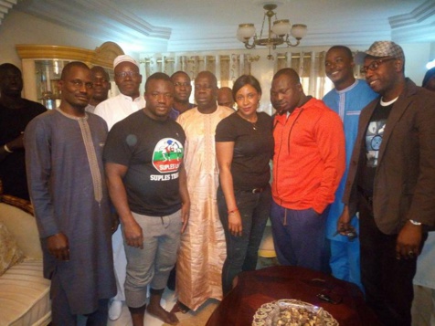 15 photos : Modou Lô chez Papa Sow pour le soutenir contre Ama Baldé