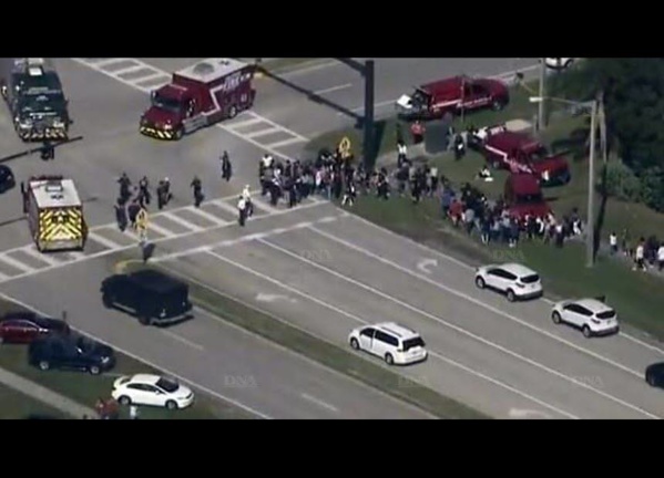 Une fusillade dans une école secondaire fait au moins 20 blessés en Floride
