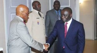 LE MAIRE DE THIÈS AYANT SNOBÉ KARIM : WADE BLOQUE SES RETROUVAILLES AVEC IDRISSA SECK