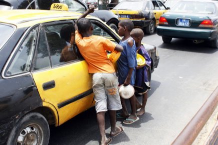 Les petits esclaves de Dakar