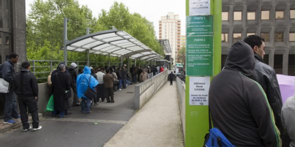 « Immigration maîtrisée » : combien pèsent les sans-papiers africains dans l’économie française ?