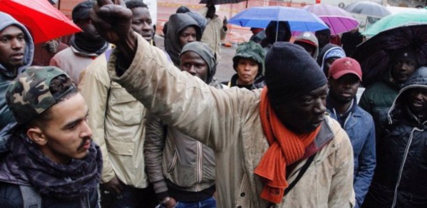 (Photos + Vidéo) : Les Modou Modou manifestent leur colère après la mort de Idy Diène en Italie
