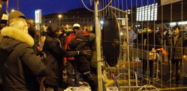 (Photos + Vidéo) : Les Modou Modou manifestent leur colère après la mort de Idy Diène en Italie