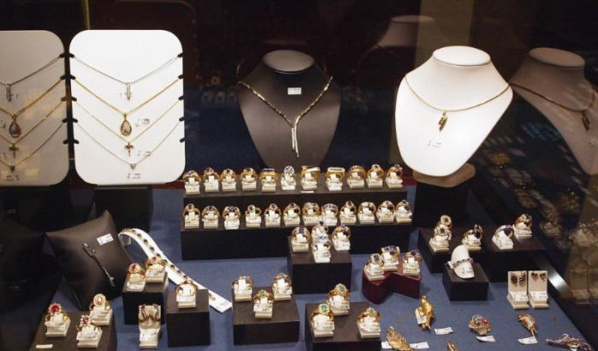 Vol de bijoux en or et d’effets vestimentaires... : Marième Diène envoie son amie en prison