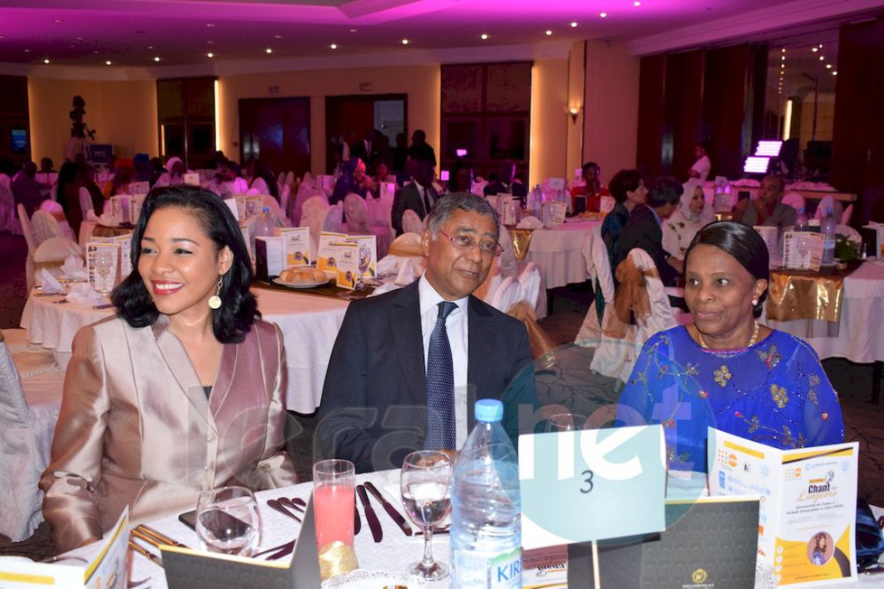 6 Photos: Léna Sène, sa beauté a illuminé le King Fahd à l'occasion du "Chant des Linguères"  