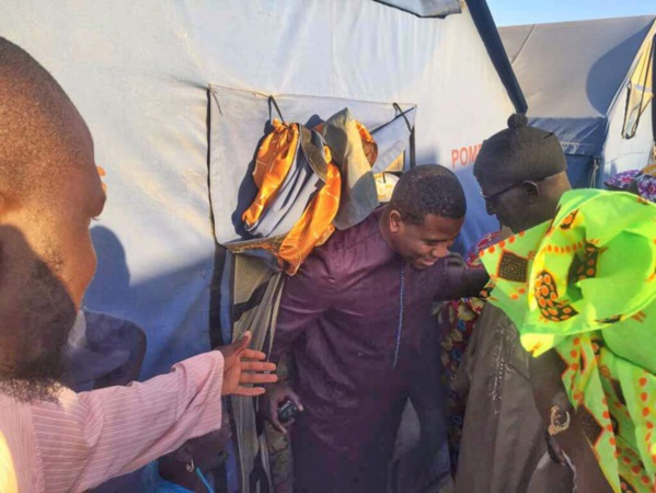 Le Président BOUGANE GUEYE en bon saint-louisien est allé rendre visite aux 200 familles sinistrés