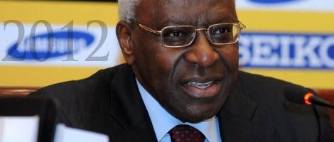 Lamine Diack annonce finalement sa candidature à la présidentielle 2012, mais à condition...