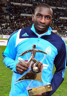 Champion de France, vainqueur de la coupe de la ligue et meilleur buteur, avec 18 buts : 2010, l'année de gloire de Mamadou Niang