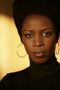 Prise en Otage à Lomé, Mame Faguèye joint au téléphone Viviane Wade... son mari refuse
