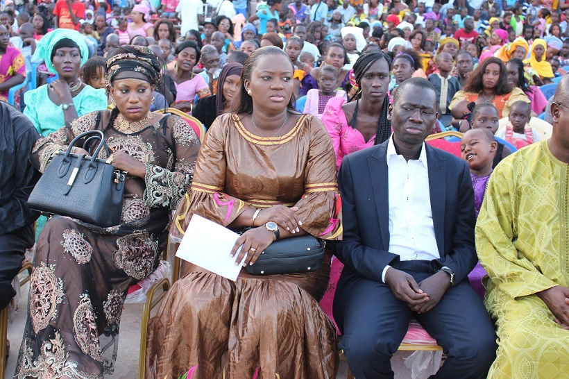 Yaye Fatou Diagne ex épouse de Ameth Khalifa Niasse et de Serigne Mboup: Une belle Drianké Sénégalaise avec du charme à en revendre Yaye Fatou Diagne ex épouse de Ameth Khalifa Niasse et de Serigne Mboup: Une belle Drianké Sénégalaise avec du charme à en revendre