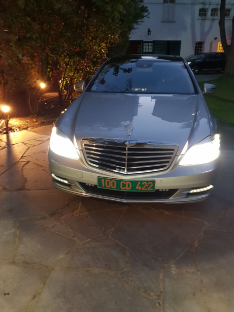 Fake news : la voiture de Macky Sall n'a pas été enfarinée, voici la vraie voiture du Président (vidéo et photos)