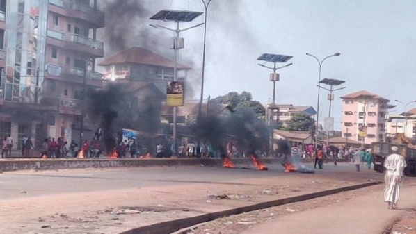 Grève des enseignants : Les élèves mettent Ziguinchor sens dessus dessous