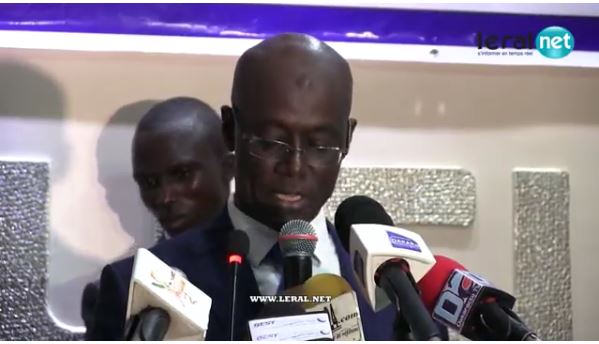 Urgent : Thierno Alassane Sall arrêté, un journaliste de Senenews touché par les lacrymogènes...