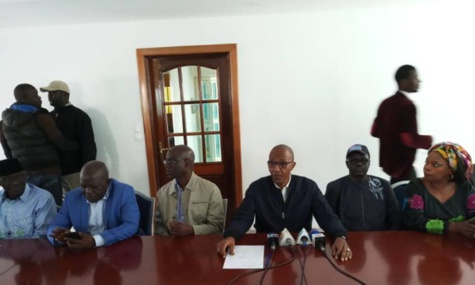 URGENT: Abdoul Mbaye annonce la mort d'un manifestant, la police dément