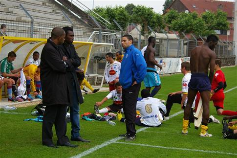 Une première expérience sur le banc de touche pour Aliou Cissé… Photo E.P.