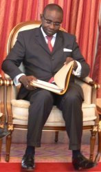 Coupure d’électricité : Samuel Sarr était dans le noir