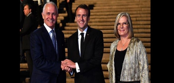 Australie: Emmanuel Macron fait une grosse boulette au sujet de la Première dame (vidéo)